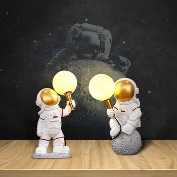 Başucu astronot çocuğun masa lambası yatak odası Masası Dekorasyon göz koruması çocuk ay masaüstü süs astronot lambası