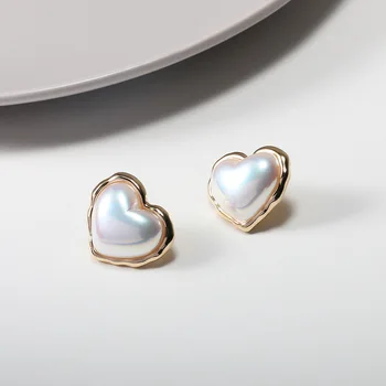 Lüks Kalp şeklinde inci küpeler Basit Geometrik Tasarım 25mm * 21mm Dangle Küpe Kadınlar İçin moda takı 2021 Yeni Varış