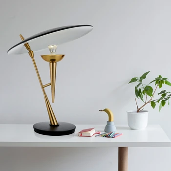 Yaratıcı Masa Lambası İskandinav Okuma Lambası E27 Siyah masa lambası Modern Lamba Oturma Odası Yatak Odası Başucu Lambası Ev Dekor Armatürleri